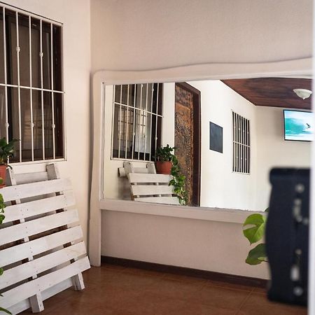Mai Ke Kai Surf House Hostel Tamarindo Bagian luar foto
